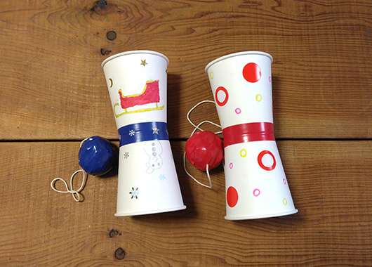 紙コップけん玉でチャレンジ！